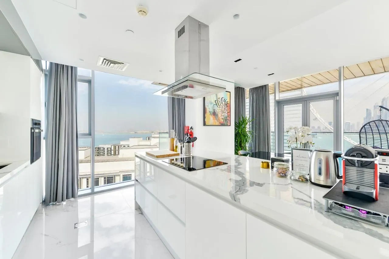 Luxurious 3 Bedroom W Maidroom In Bluewaters Island Dubai Birleşik Arap Emirlikleri