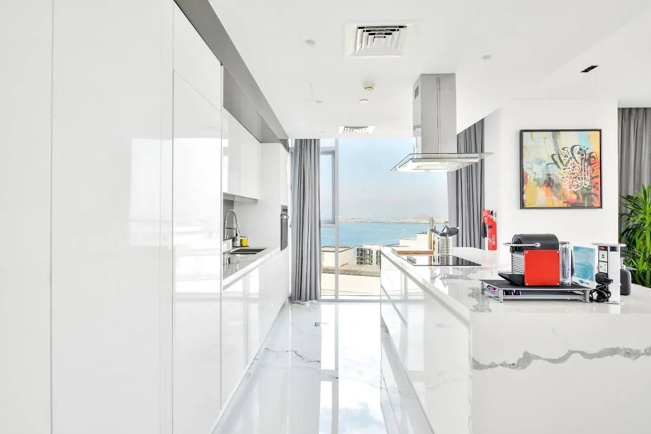 Luxurious 3 Bedroom W Maidroom In Bluewaters Island Dubai Apartment