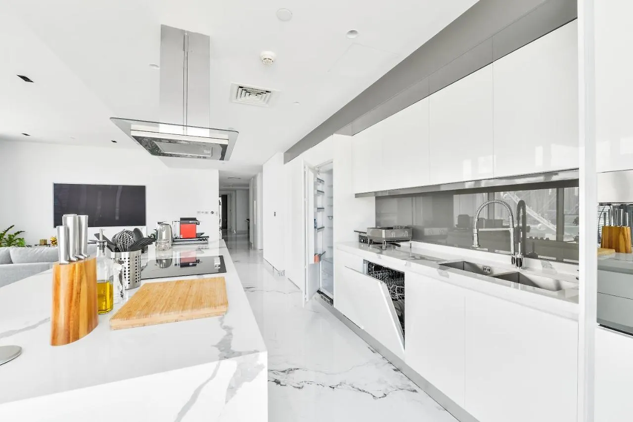 Apartment Luxurious 3 Bedroom W Maidroom In Bluewaters Island Dubai
